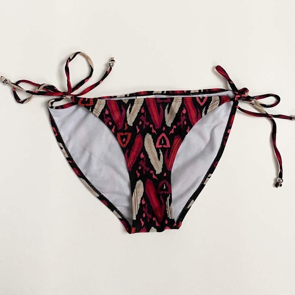 ✨2/$12✨ 🐙 Bikini Bottom w/ Side Tie